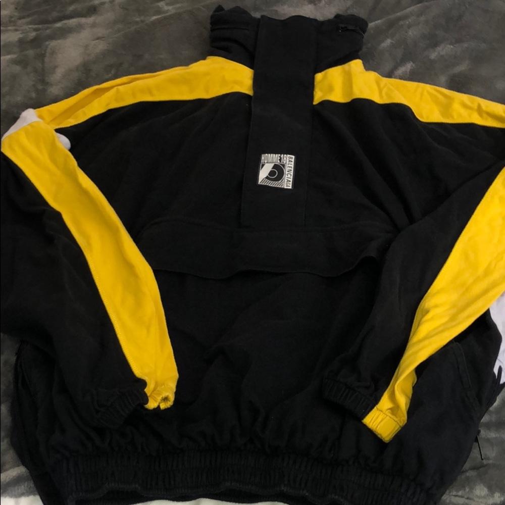 Balenciaga pull over